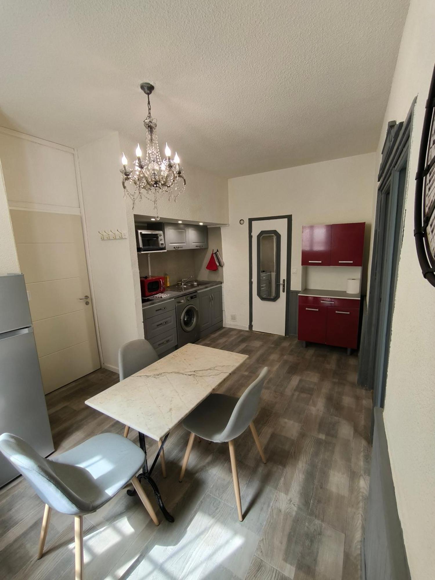 Appartement Chaleureux Dans Le Centre De בזייה מראה חיצוני תמונה